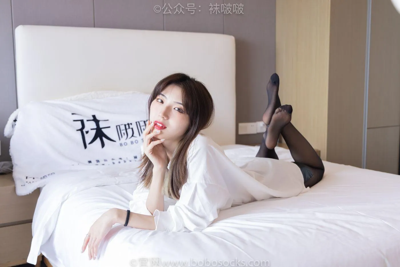 [BoBoSocks袜啵啵]NO.046 枫枫-短靴、黑丝 [135P]插图